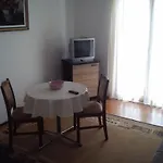 Nada *
